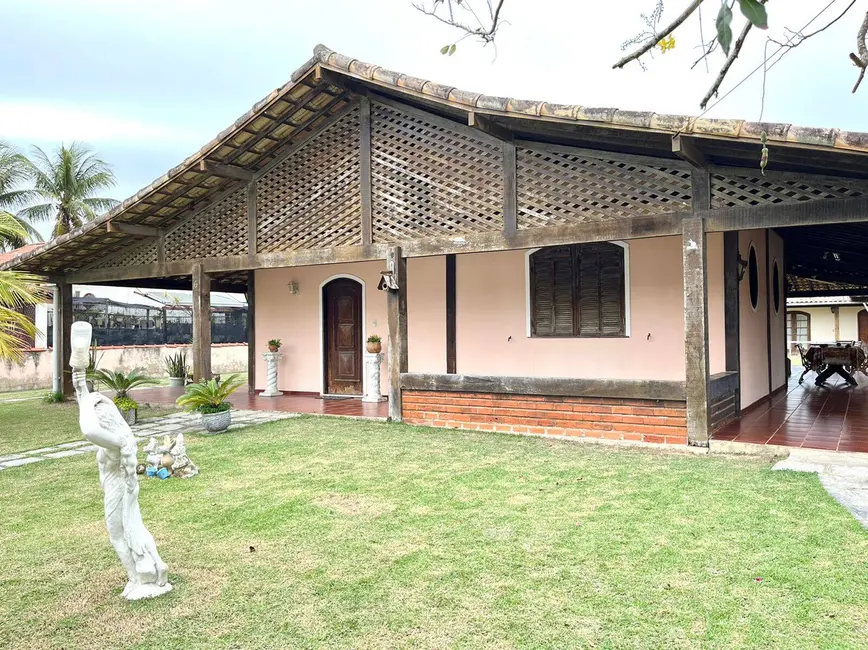 Foto 2 de Casa de Condomínio com 4 quartos à venda, 900m2 em Praia Seca, Araruama - RJ