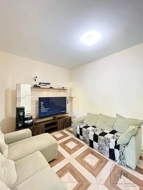 Foto 3 de Casa com 1 quarto à venda, 288m2 em Araruama - RJ