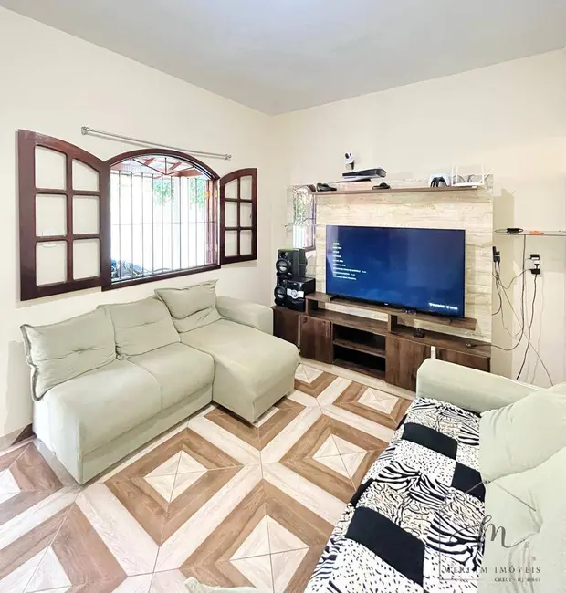 Foto 4 de Casa com 1 quarto à venda, 288m2 em Araruama - RJ