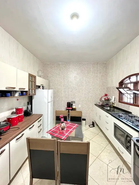 Foto 6 de Casa com 1 quarto à venda, 288m2 em Araruama - RJ
