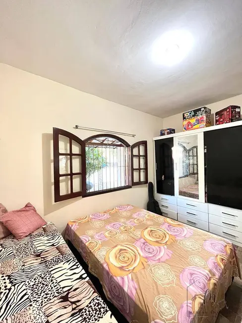 Foto 9 de Casa com 1 quarto à venda, 288m2 em Araruama - RJ