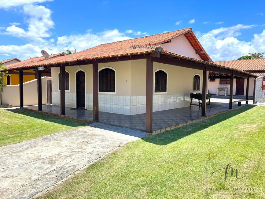 Foto 2 de Casa com 5 quartos à venda, 450m2 em Araruama - RJ