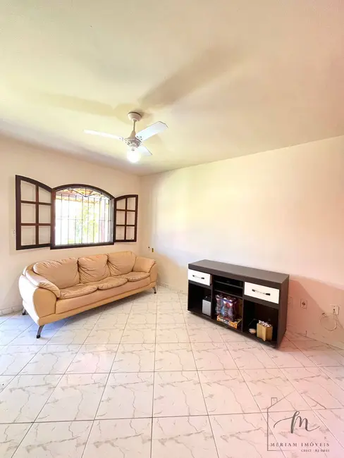 Foto 5 de Casa com 5 quartos à venda, 450m2 em Araruama - RJ