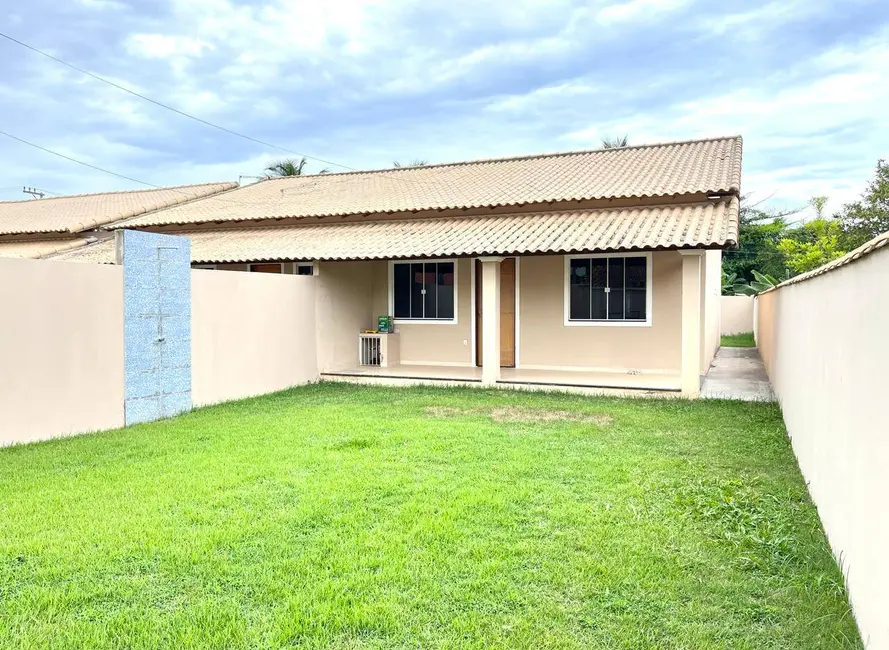 Foto 1 de Casa com 2 quartos à venda em Araruama - RJ