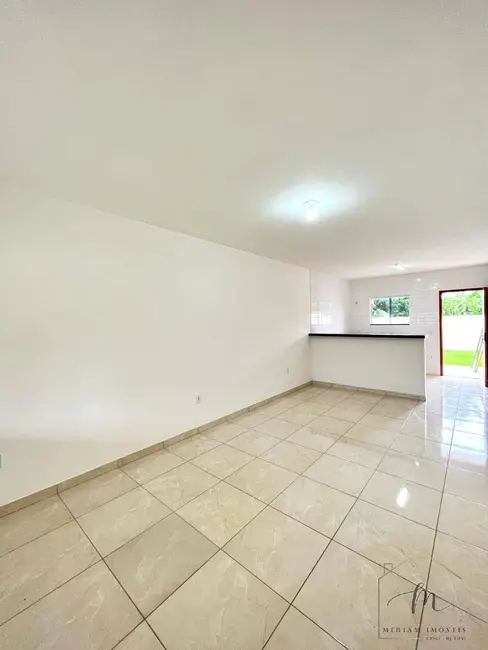 Casa com 2 quartos à venda em Araruama - RJ - imagem 3 Foto 3 de Casa com 2 quartos à venda em Araruama - RJ