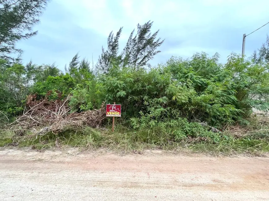 Foto 1 de Terreno / Lote à venda, 450m2 em Araruama - RJ