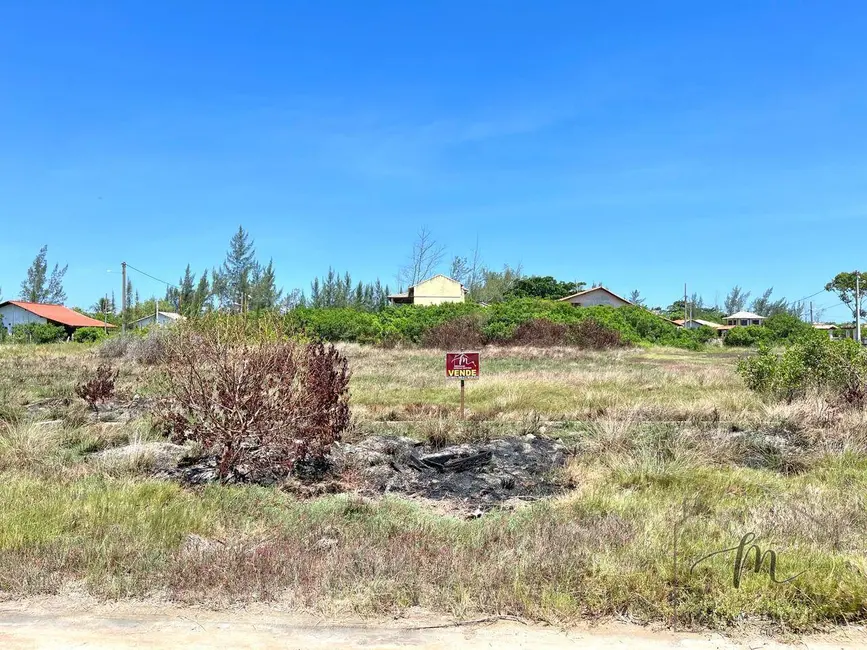 Foto 1 de Terreno / Lote à venda, 450m2 em Praia Seca, Araruama - RJ