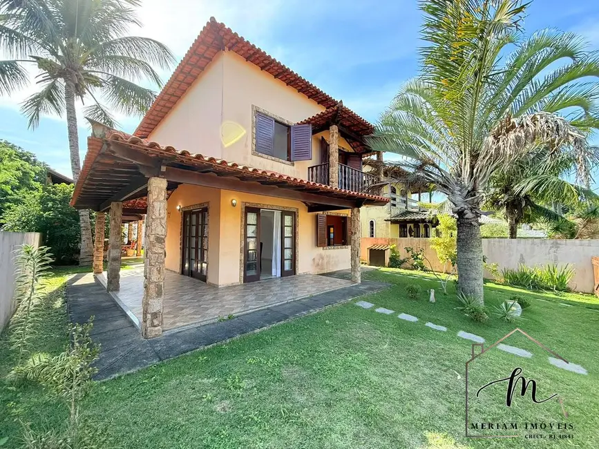 Foto 1 de Casa de Condomínio com 3 quartos à venda, 360m2 em Araruama - RJ