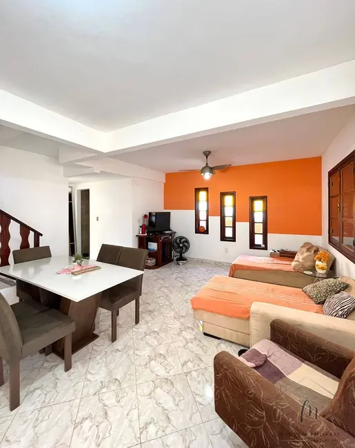 Foto 4 de Casa de Condomínio com 3 quartos à venda, 360m2 em Araruama - RJ