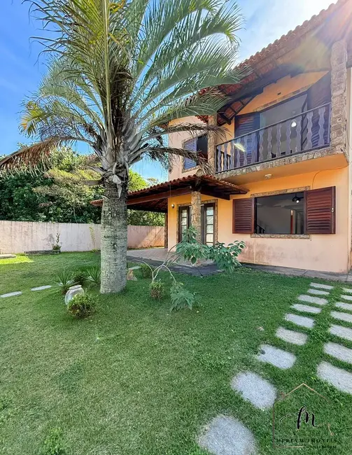 Foto 2 de Casa de Condomínio com 3 quartos à venda, 360m2 em Araruama - RJ