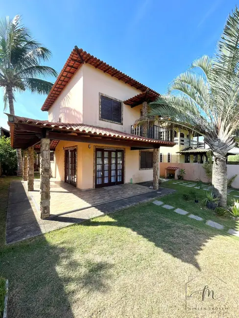 Foto 1 de Casa de Condomínio com 3 quartos à venda, 360m2 em Araruama - RJ