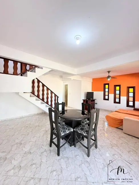Foto 3 de Casa de Condomínio com 3 quartos à venda, 360m2 em Araruama - RJ