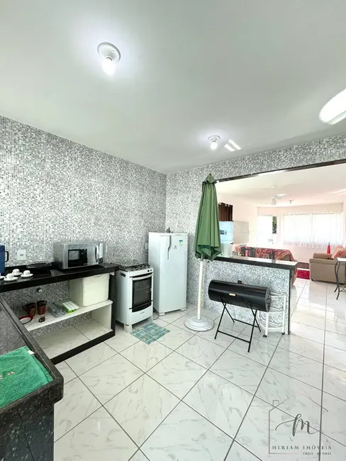 Foto 9 de Casa de Condomínio com 3 quartos à venda, 360m2 em Araruama - RJ