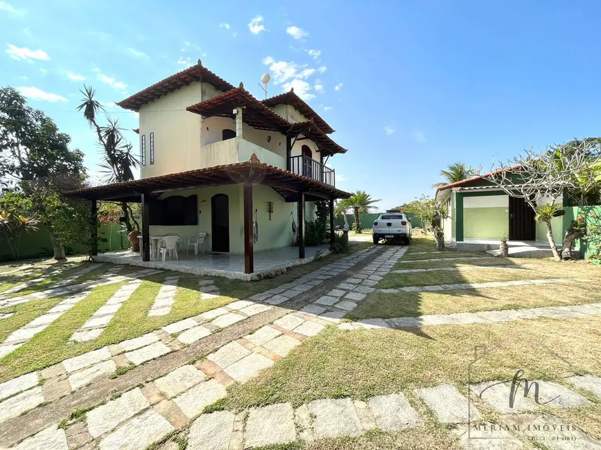 Foto 1 de Casa com 4 quartos à venda, 600m2 em Araruama - RJ