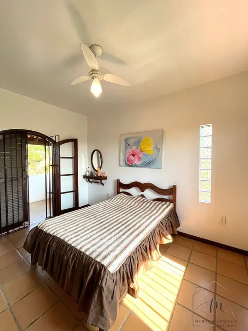 Foto 9 de Casa com 4 quartos à venda, 600m2 em Araruama - RJ