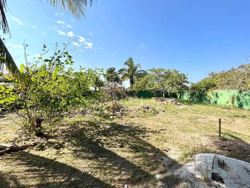 Foto 1 de Terreno / Lote à venda, 600m2 em Araruama - RJ