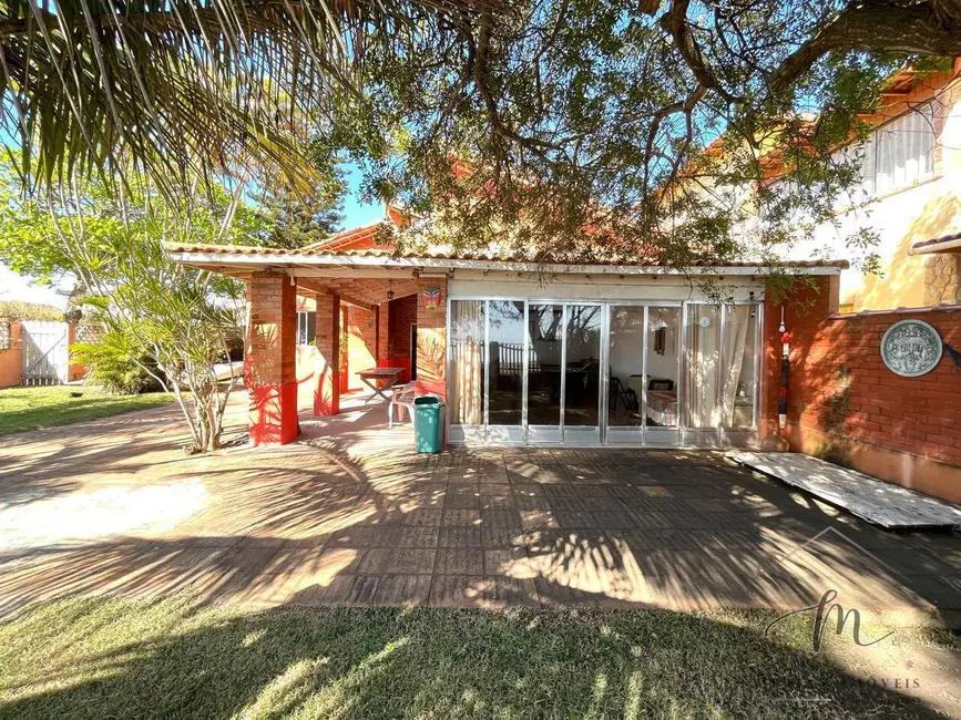 Casa com 4 quartos à venda em Araruama - RJ - imagem 3 Foto 3 de Casa com 4 quartos à venda em Araruama - RJ