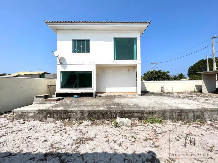 Foto 2 de Casa de Condomínio com 3 quartos à venda em Arraial Do Cabo - RJ