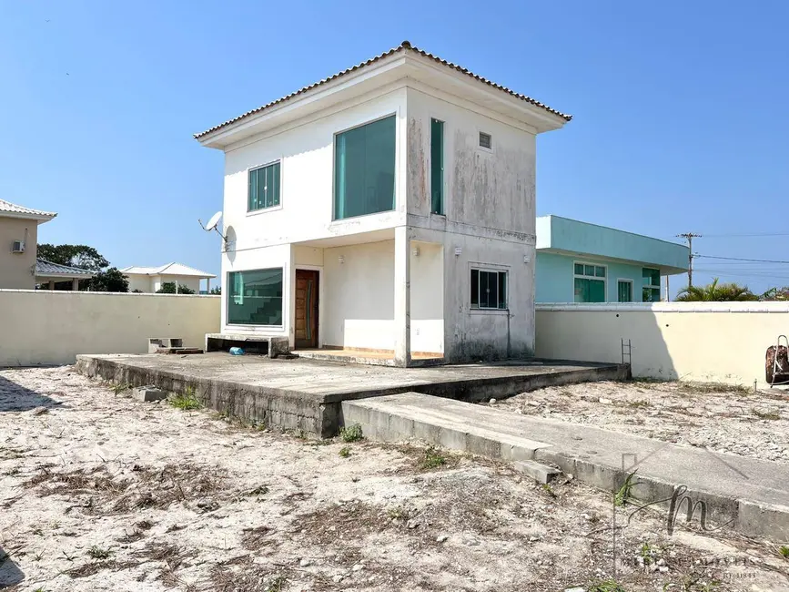 Foto 1 de Casa de Condomínio com 3 quartos à venda em Arraial Do Cabo - RJ