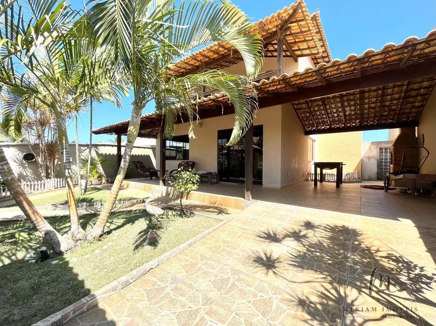 Foto 3 de Casa de Condomínio com 4 quartos à venda em Praia Seca, Araruama - RJ