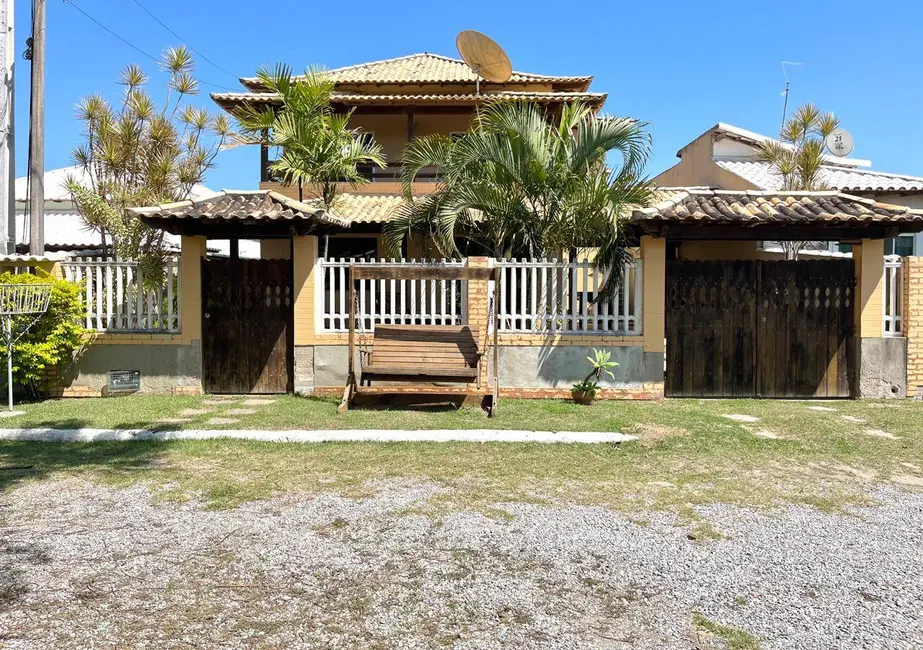 Foto 1 de Casa de Condomínio com 4 quartos à venda em Praia Seca, Araruama - RJ