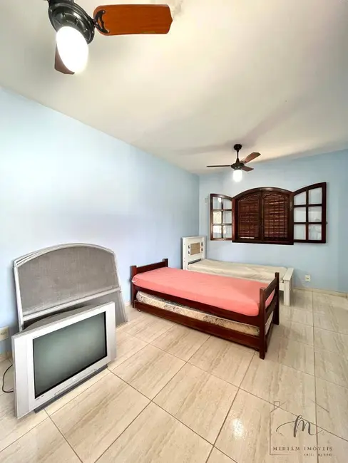 Foto 9 de Casa com 2 quartos à venda, 495m2 em Araruama - RJ