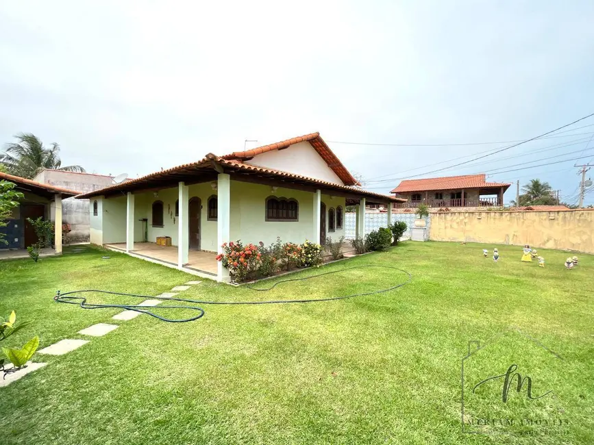 Foto 2 de Casa com 2 quartos à venda, 495m2 em Araruama - RJ