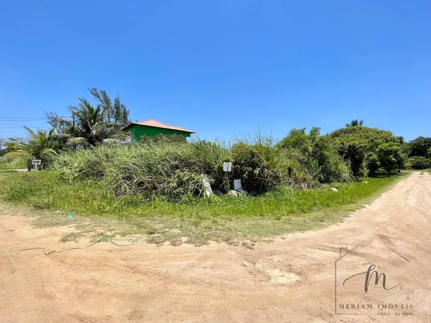 Foto 2 de Terreno / Lote à venda, 465m2 em Araruama - RJ