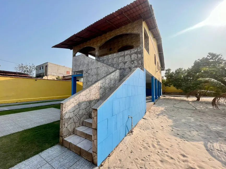 Foto 2 de Casa com 3 quartos à venda, 574m2 em Araruama - RJ
