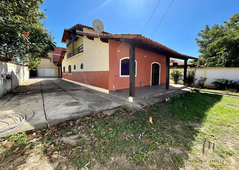 Foto 1 de Casa com 3 quartos à venda, 459m2 em Praia Seca, Araruama - RJ