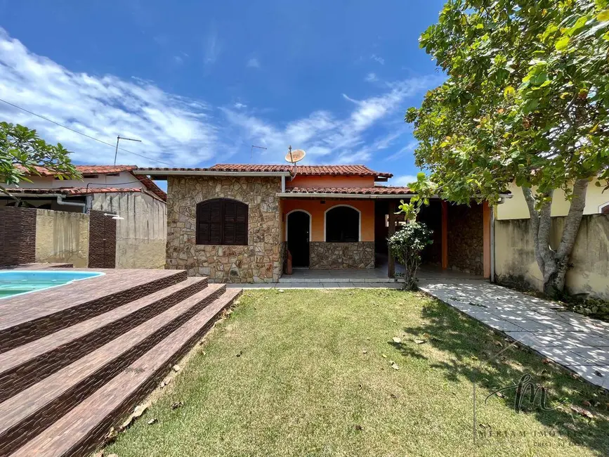 Foto 2 de Casa com 2 quartos à venda, 360m2 em Praia Seca, Araruama - RJ