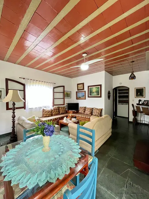Casa com 3 quartos à venda, 360m2 em Praia Seca, Araruama - RJ - imagem 5 Foto 5 de Casa com 3 quartos à venda, 360m2 em Praia Seca, Araruama - RJ