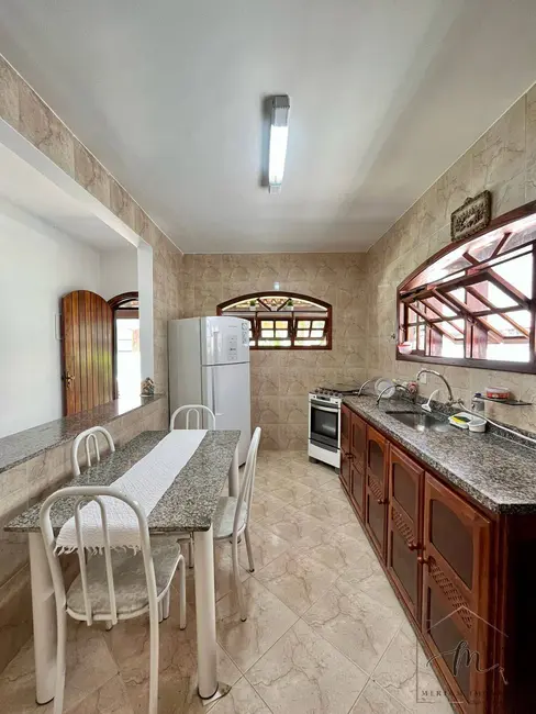 Foto 8 de Casa de Condomínio com 3 quartos à venda, 360m2 em Araruama - RJ