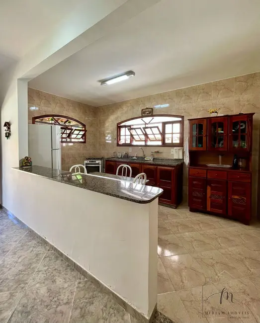 Foto 7 de Casa de Condomínio com 3 quartos à venda, 360m2 em Araruama - RJ
