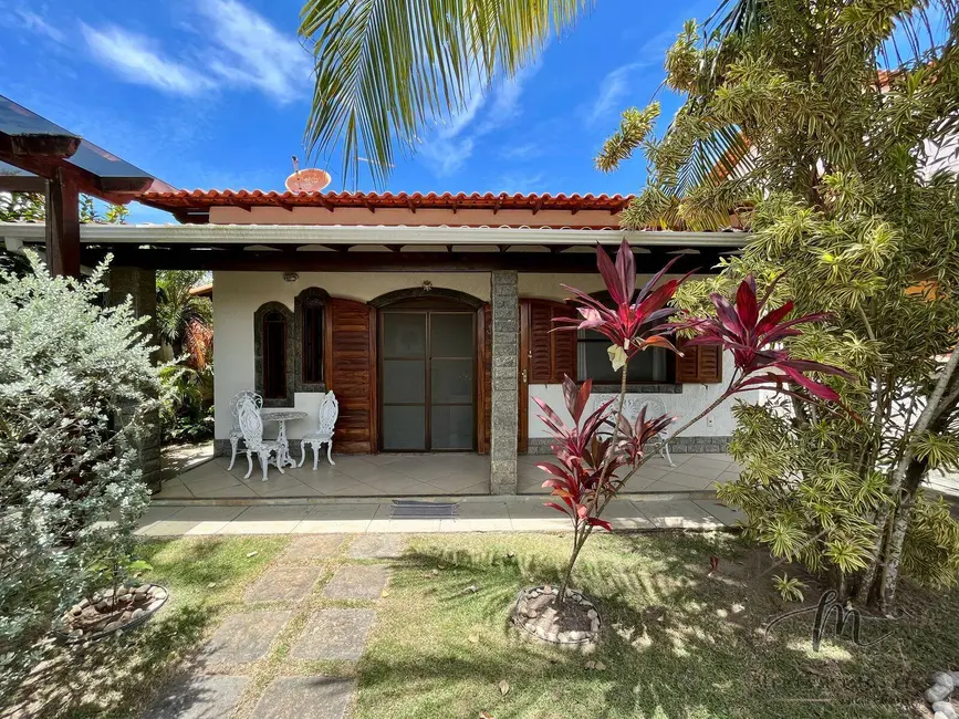 Foto 1 de Casa de Condomínio com 3 quartos à venda, 360m2 em Araruama - RJ