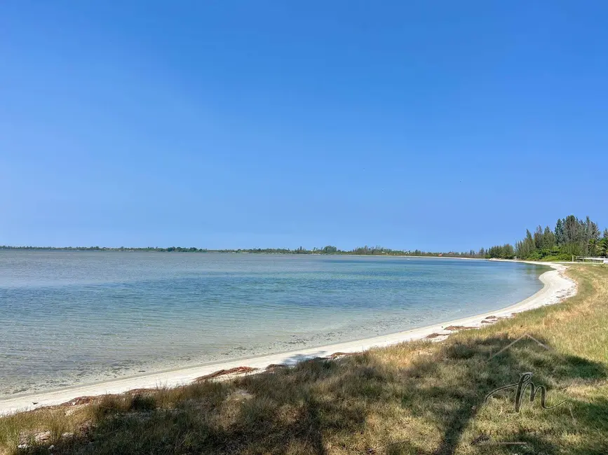 Lote de Condomínio à venda, 450m2 em Praia Seca, Araruama - RJ - imagem 3 Foto 3 de Lote de Condomínio à venda, 450m2 em Praia Seca, Araruama - RJ