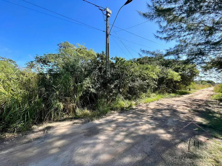 Foto 2 de Terreno / Lote à venda em Araruama - RJ