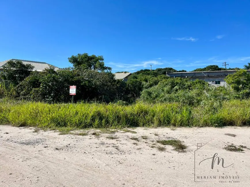 Foto 3 de Terreno / Lote à venda, 574m2 em Araruama - RJ