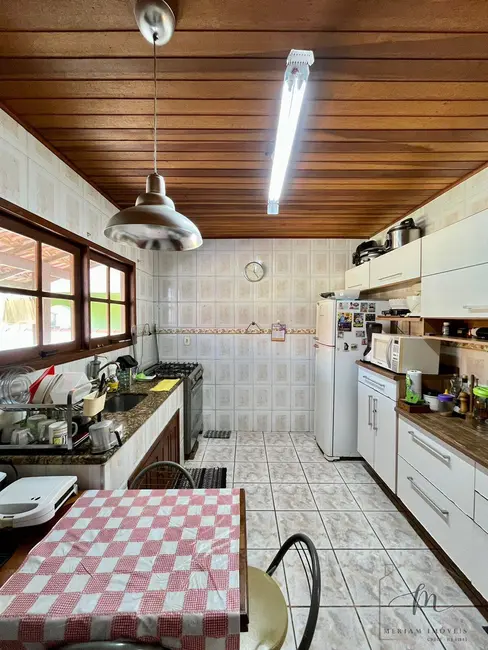 Casa com 4 quartos à venda, 450m2 em Praia Seca, Araruama - RJ - imagem 8 Foto 8 de Casa com 4 quartos à venda, 450m2 em Praia Seca, Araruama - RJ