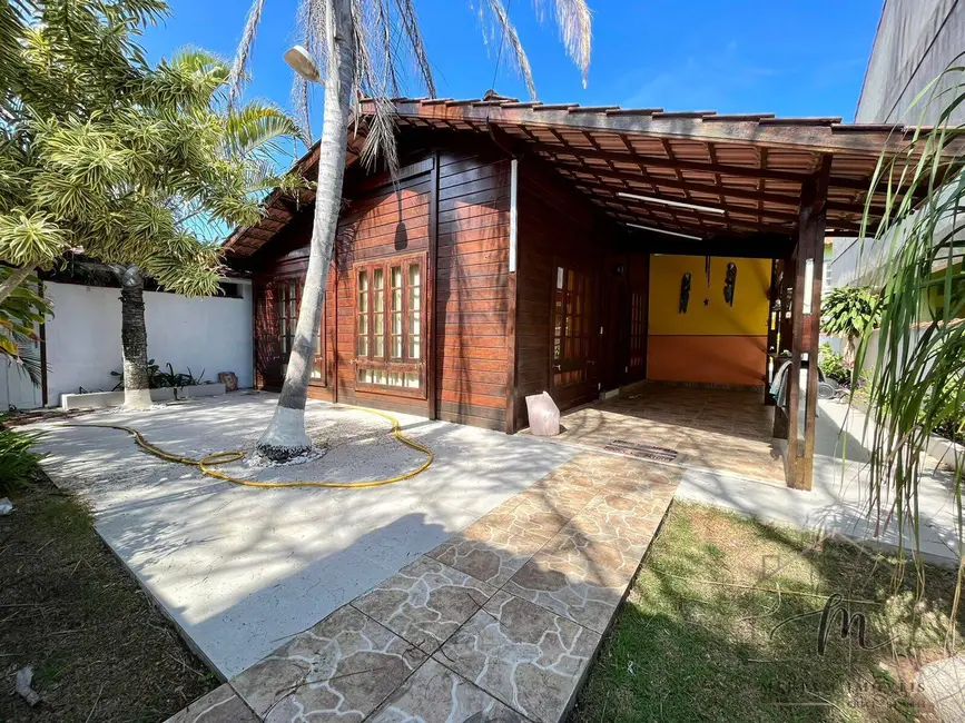 Foto 1 de Casa com 4 quartos à venda, 450m2 em Praia Seca, Araruama - RJ