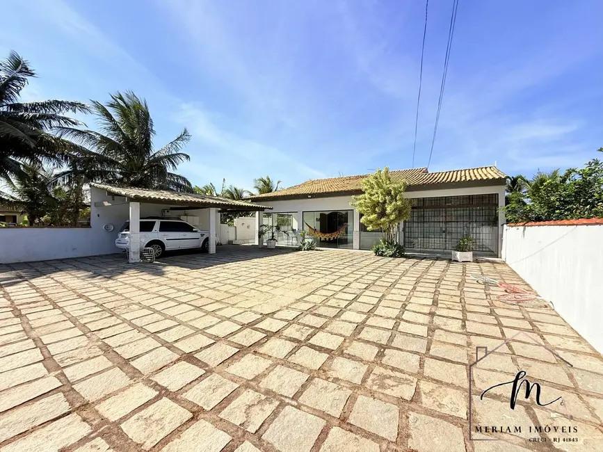 Casa com 4 quartos à venda em Araruama - RJ - imagem 1 Foto 1 de Casa com 4 quartos à venda em Araruama - RJ