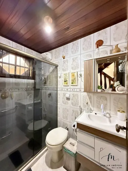 Foto 9 de Casa com 2 quartos à venda em Araruama - RJ