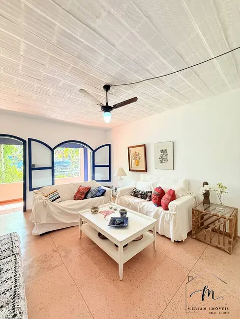Casa com 4 quartos à venda, 360m2 em Araruama - RJ - imagem 8 Foto 8 de Casa com 4 quartos à venda, 360m2 em Araruama - RJ
