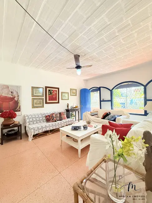 Casa com 4 quartos à venda, 360m2 em Araruama - RJ - imagem 9 Foto 9 de Casa com 4 quartos à venda, 360m2 em Araruama - RJ