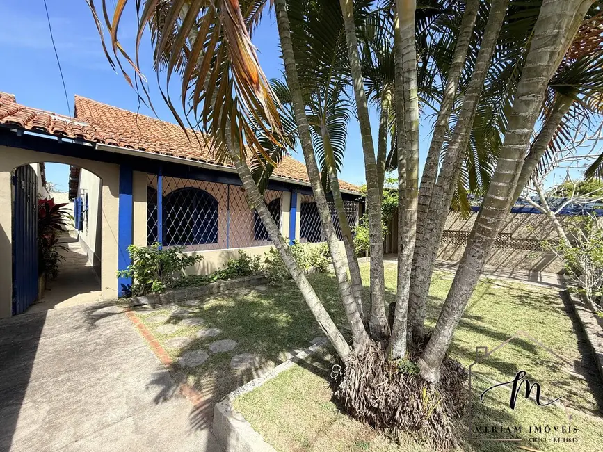 Casa com 4 quartos à venda, 360m2 em Araruama - RJ - imagem 3 Foto 3 de Casa com 4 quartos à venda, 360m2 em Araruama - RJ