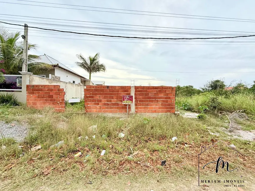 Foto 2 de Terreno / Lote à venda, 360m2 em Araruama - RJ