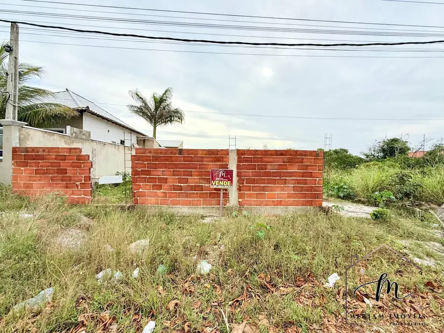 Foto 1 de Terreno / Lote à venda, 360m2 em Araruama - RJ