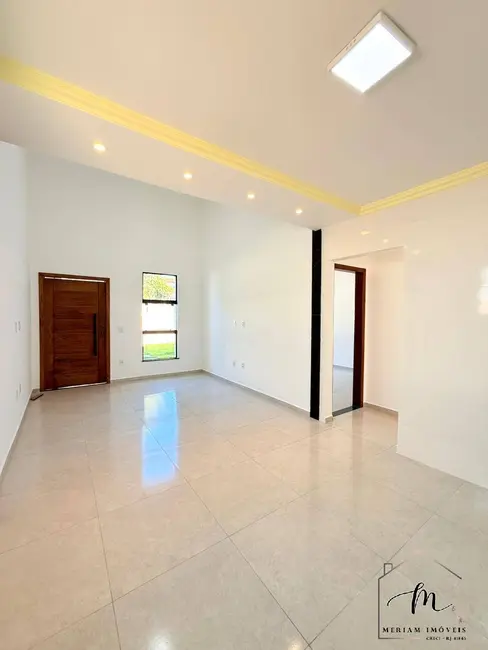 Foto 6 de Casa com 3 quartos à venda, 300m2 em Araruama - RJ