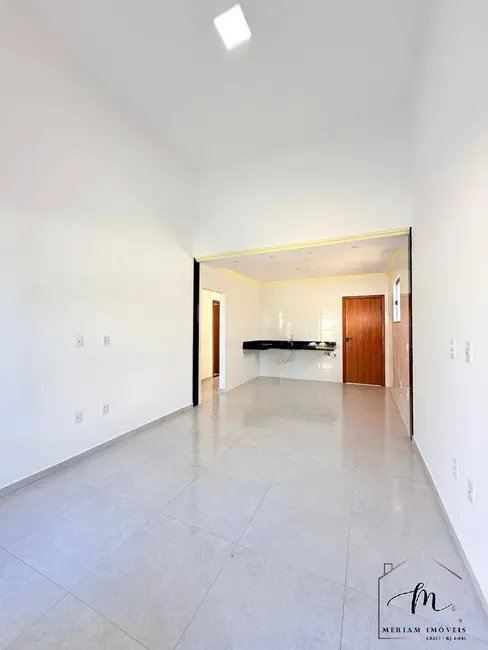 Foto 3 de Casa com 3 quartos à venda, 300m2 em Araruama - RJ