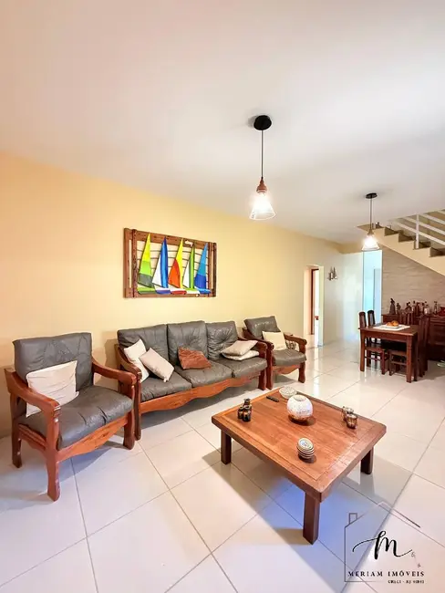 Foto 3 de Casa de Condomínio com 6 quartos à venda, 360m2 em Araruama - RJ